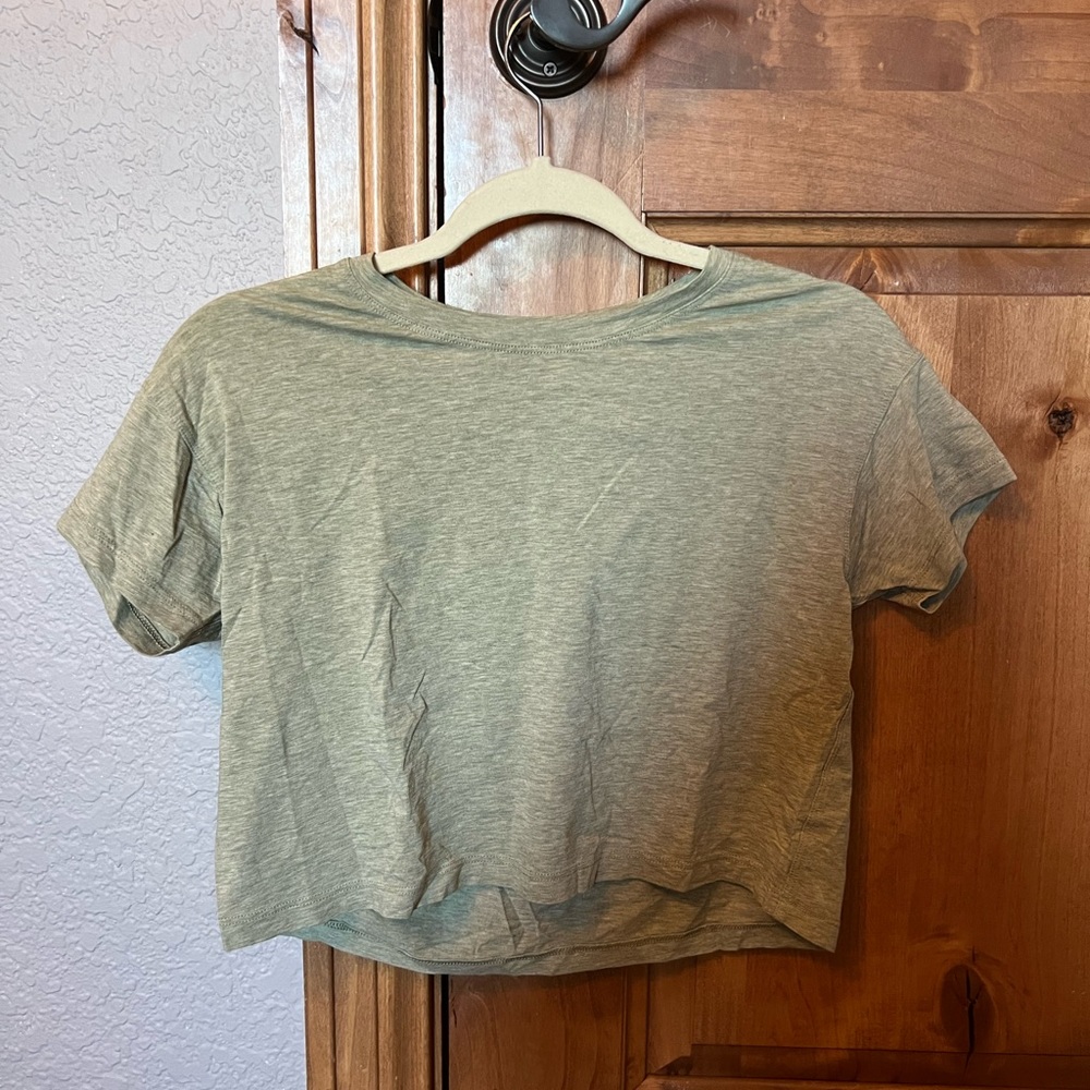Lululemon Tee